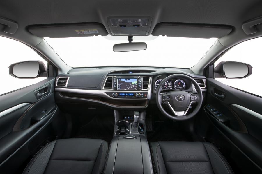 Торпедо Toyota Kluger GXL (XU50) 2017 года  (фото 2 из 7)
